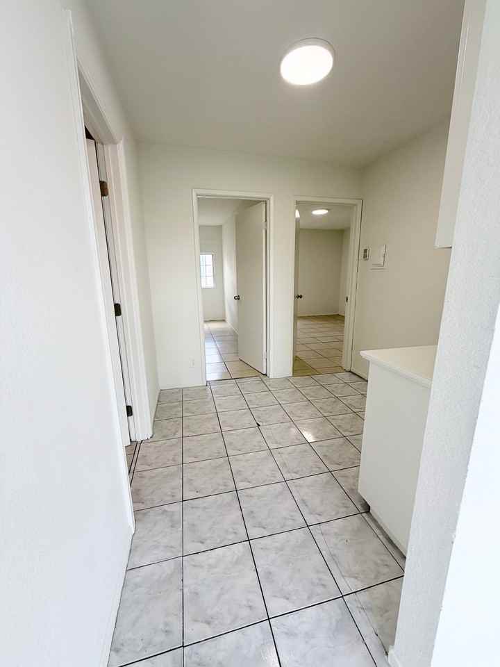 678 Del Rosa Pl #D - Photo 7 of 12