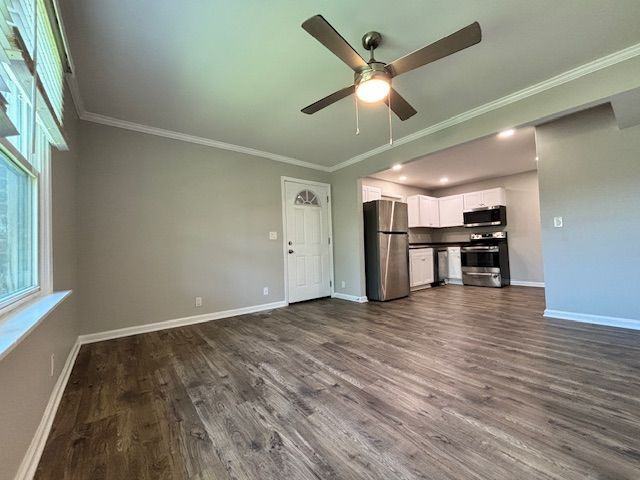 1614 Cypress Dr #9 - Photo 5 of 15