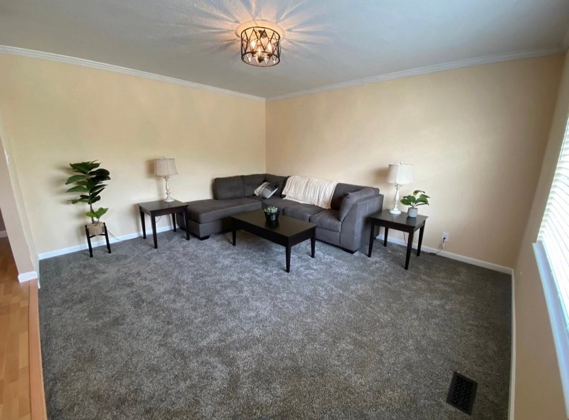 11454 S Autumn Hill Dr - Photo 2 of 4