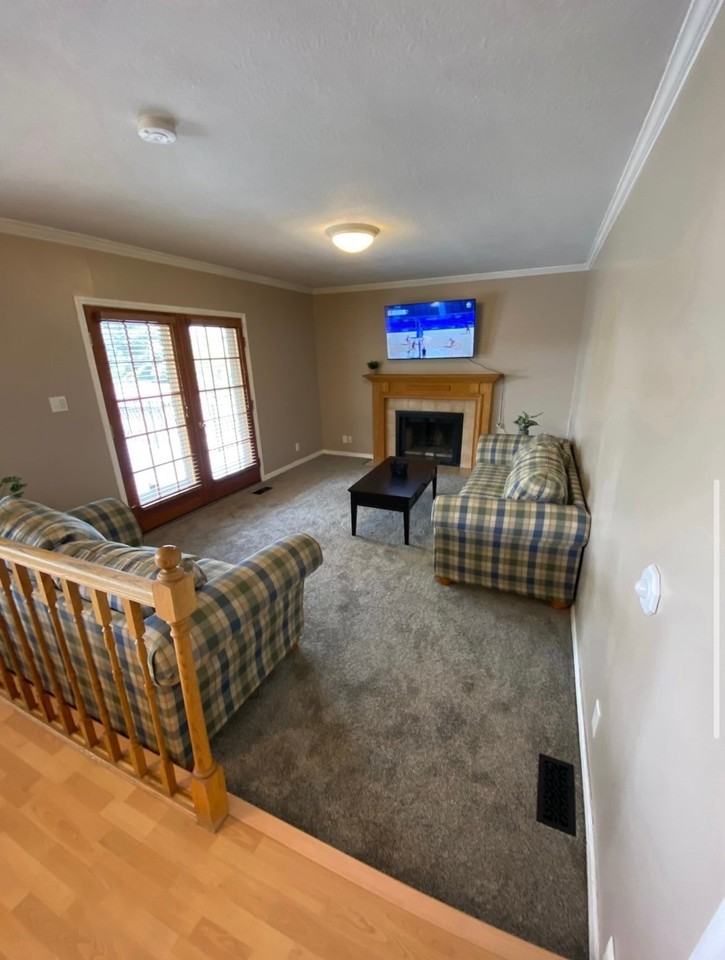 11454 S Autumn Hill Dr - Photo 3 of 4