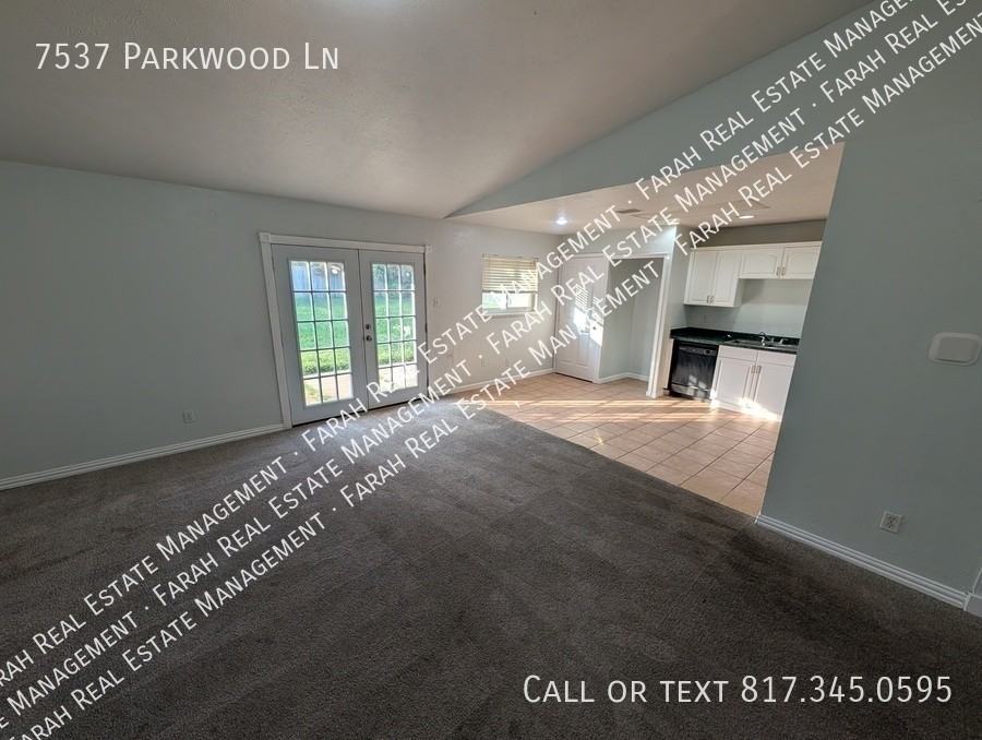 7537 Parkwood Ln - Photo 6 of 25