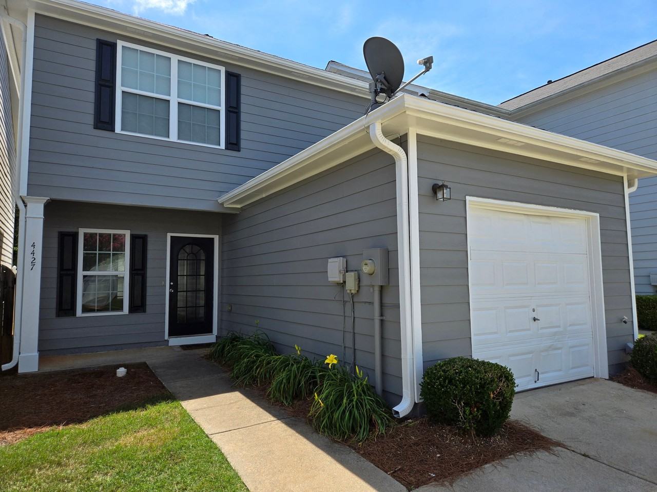 4427 Plum Frost Ct - Photo 2 of 8