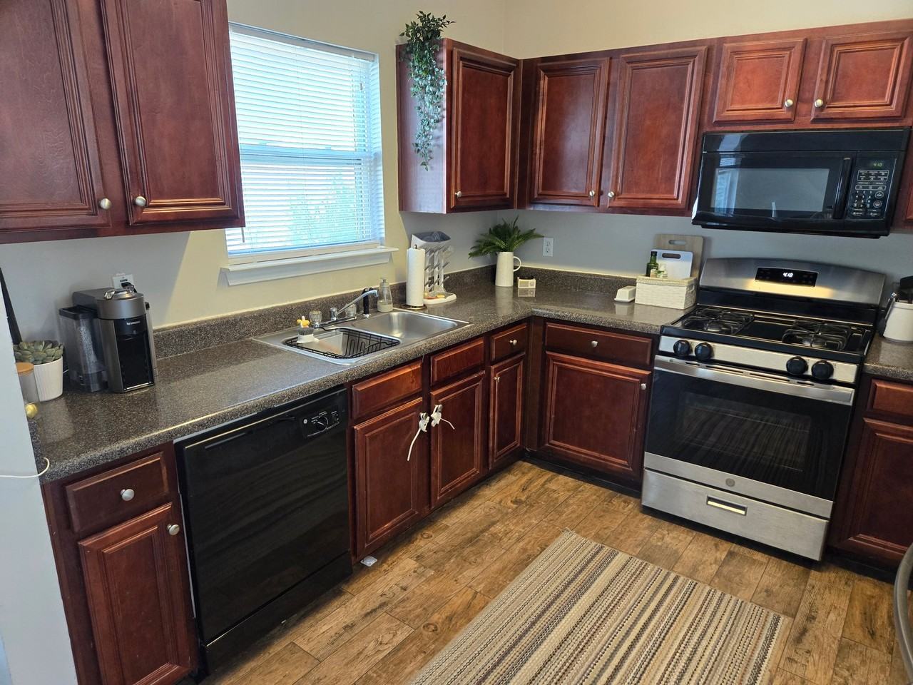 4427 Plum Frost Ct - Photo 3 of 8