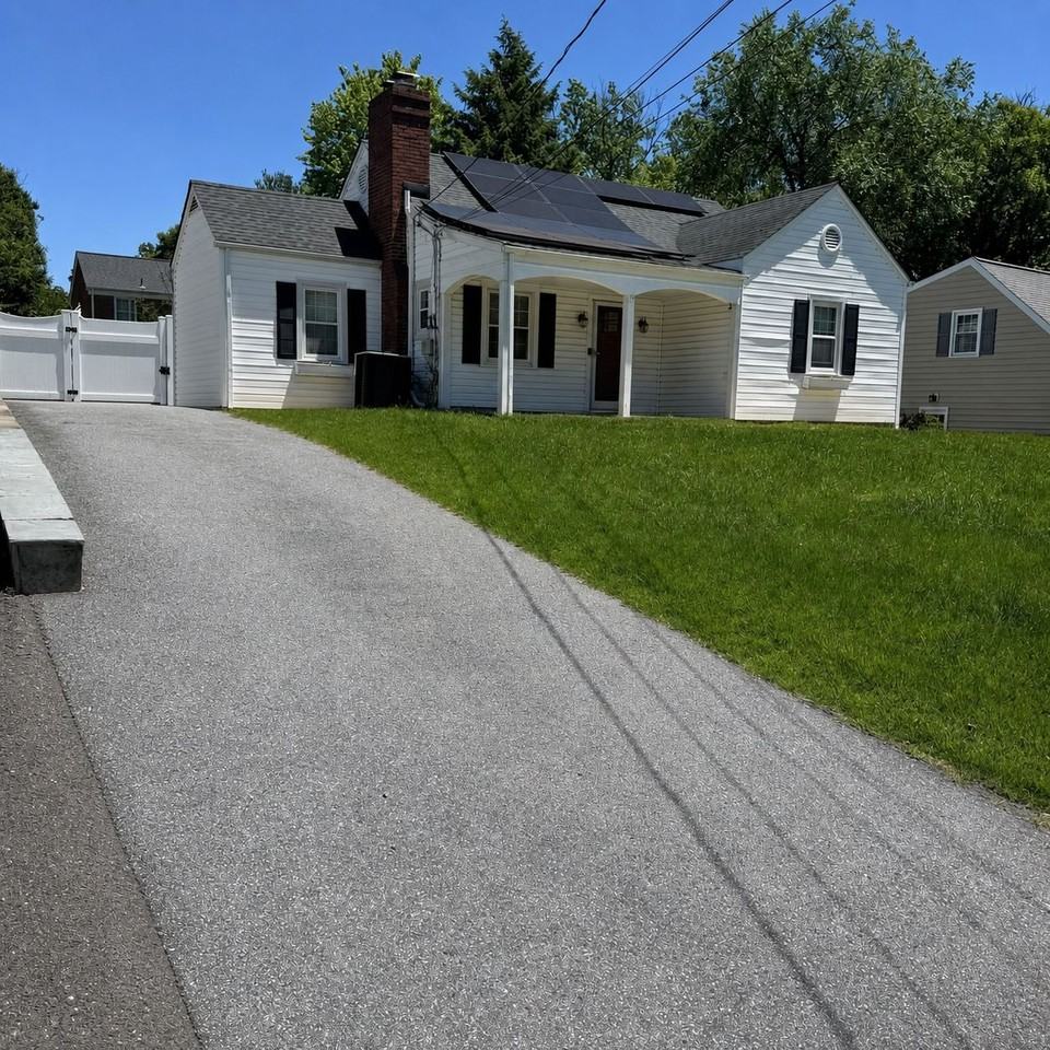 9905 Edgehill Ln - Photo 3 of 14