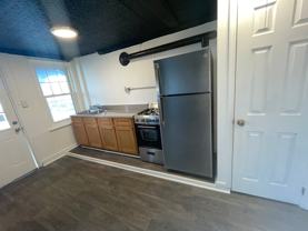 192 Main St #1R - Photo 1 of 1
