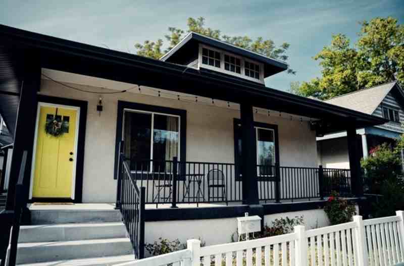 409 E St - Photo 5 of 9