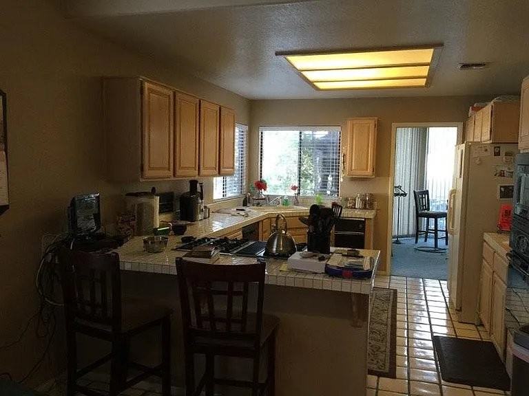 3382 Brookfield Dr - Photo 3 of 10