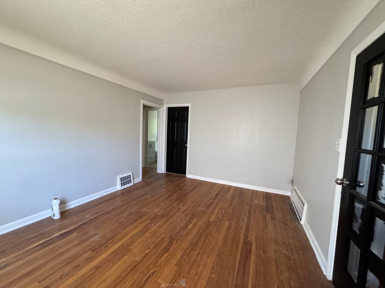 21570 Priday Ave - Photo 3 of 9