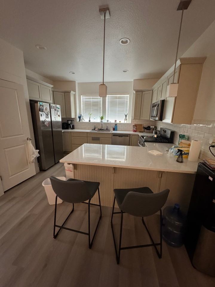 4309 W Silver Peak Ln - Photo 3 of 4