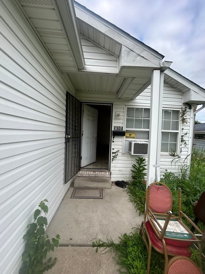 1104 N 41st St - Photo 3 of 20