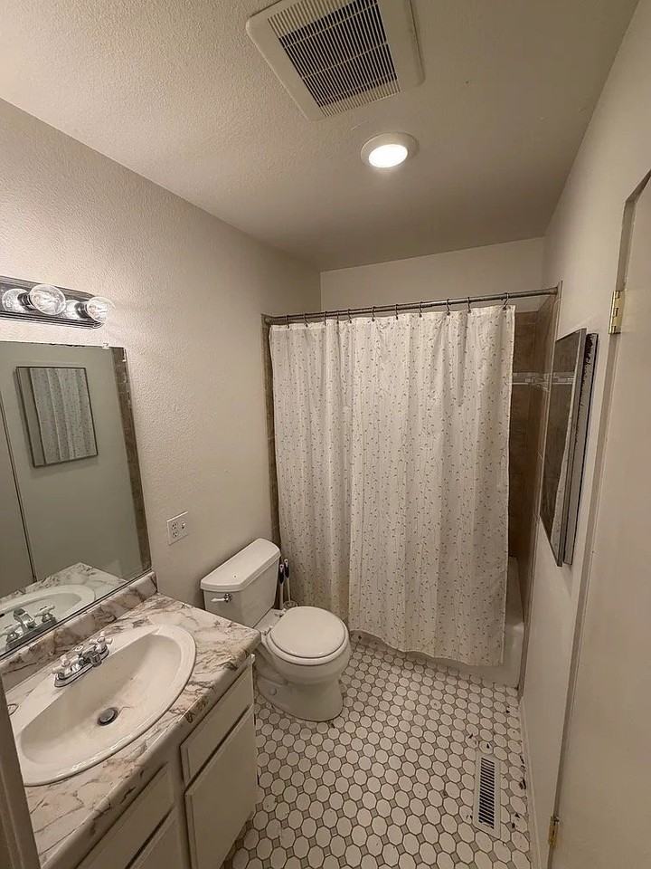 1225 Elegante Ln - Photo 4 of 11