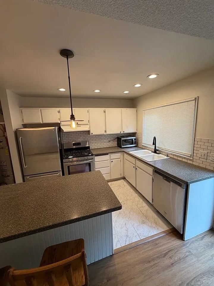 1225 Elegante Ln - Photo 6 of 11