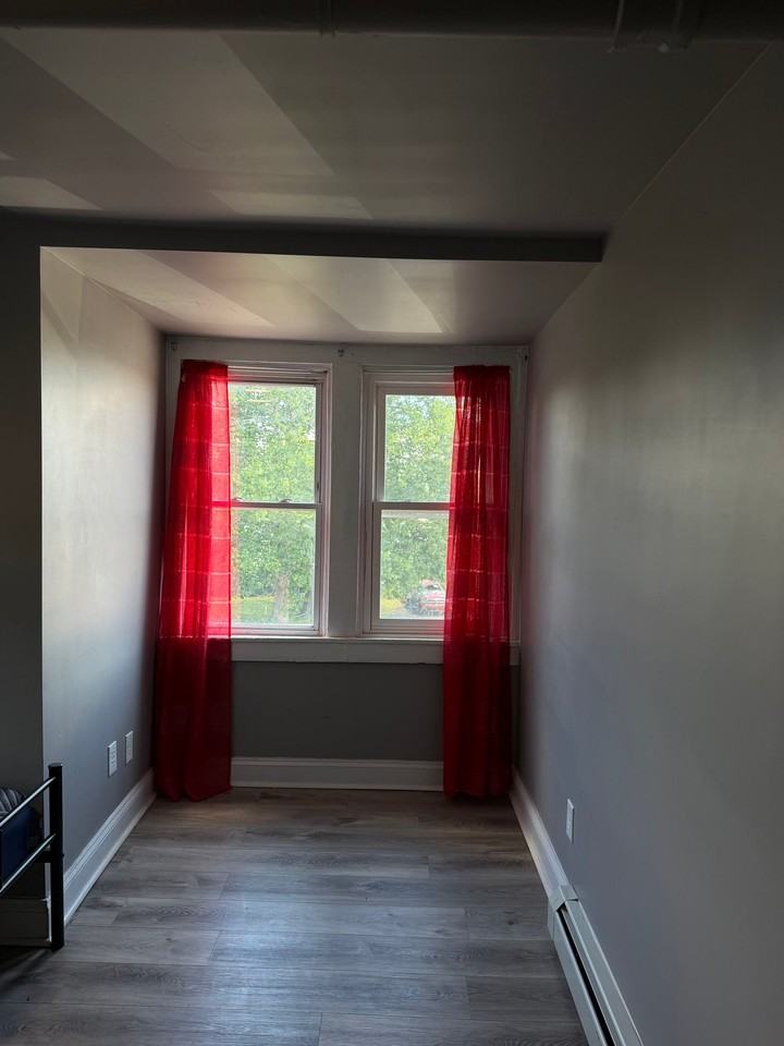 313 Old Reading Pike #305