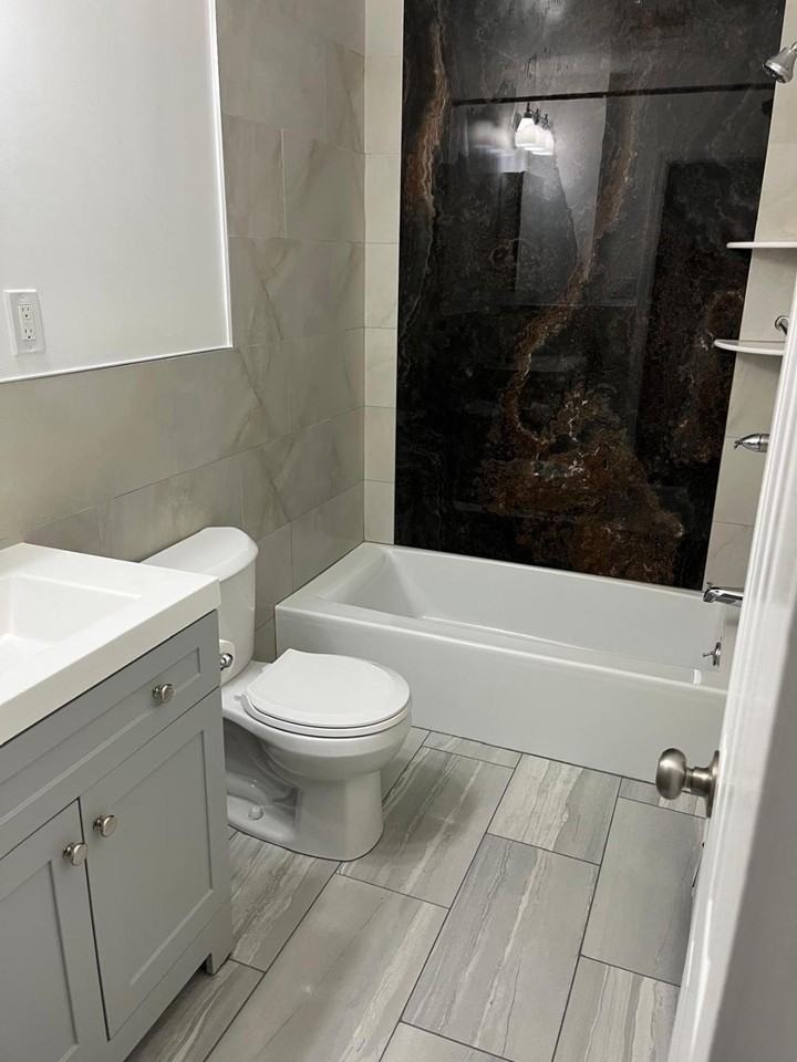 138 37th St #2 - Photo 4 of 10