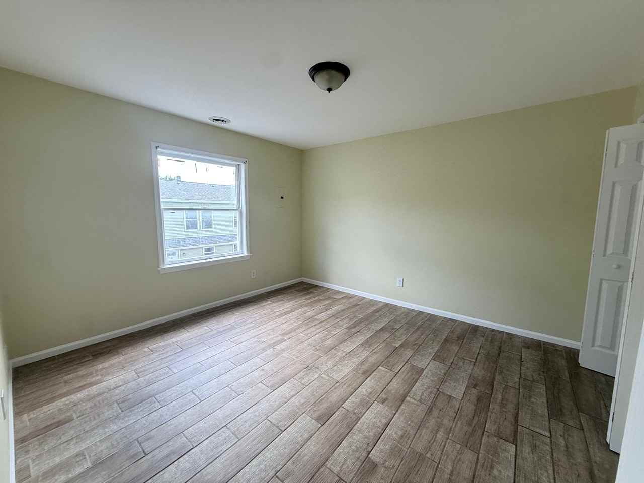 246 N Courtland St - Photo 5 of 9