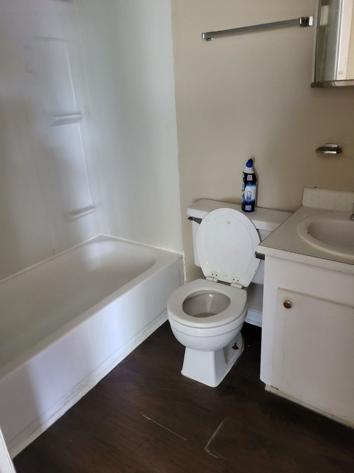 601 Moses Dr #634B - Photo 4 of 5