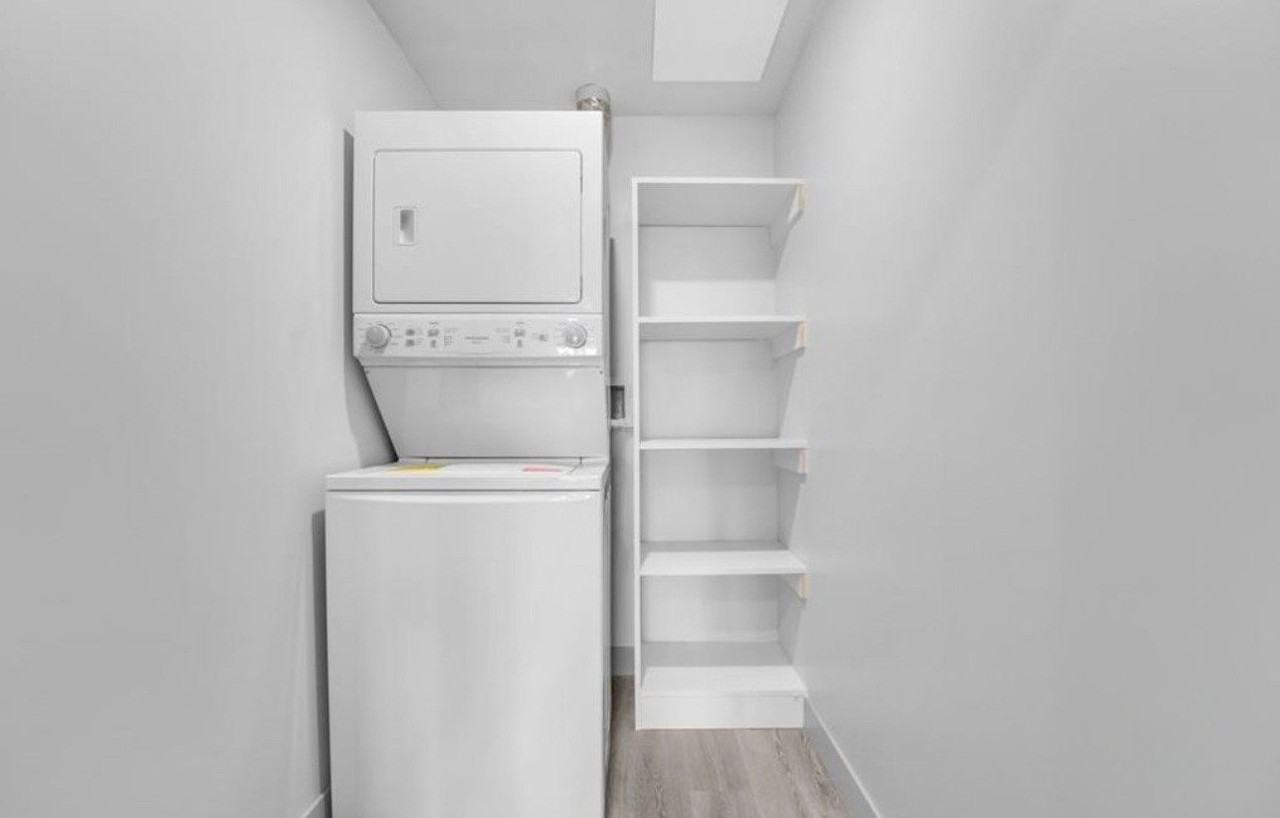 7040 Woodman Ave #107 - Photo 4 of 17