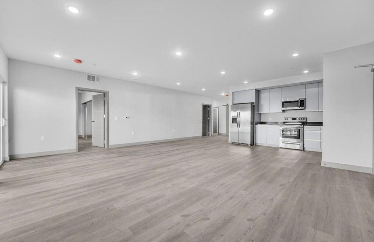 7040 Woodman Ave #107 - Photo 5 of 17