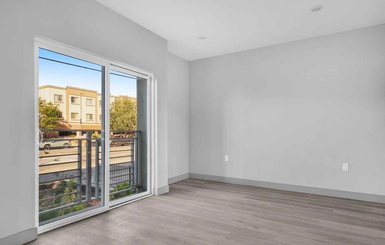 7040 Woodman Ave #107 - Photo 6 of 17