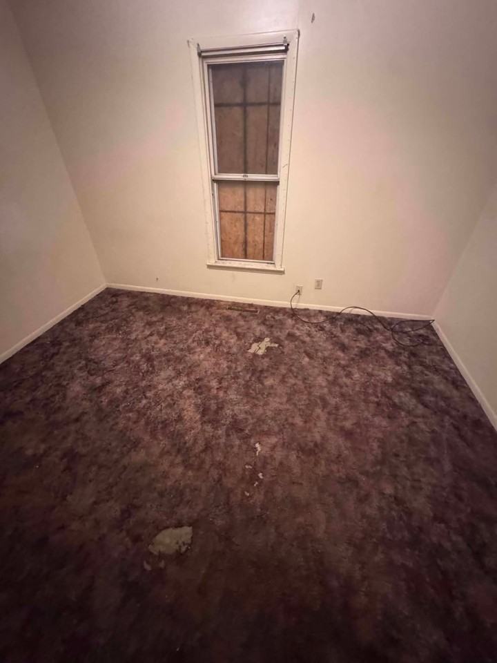 1975 E North St - Photo 6 of 19