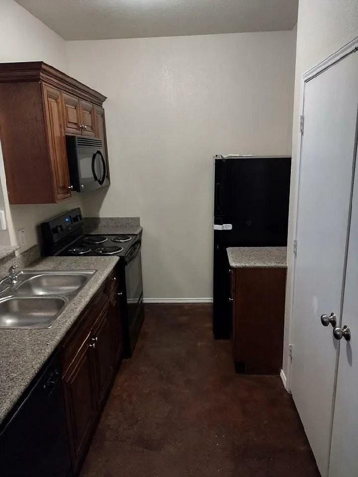 2343 Aldergate Dr - Photo 3 of 13