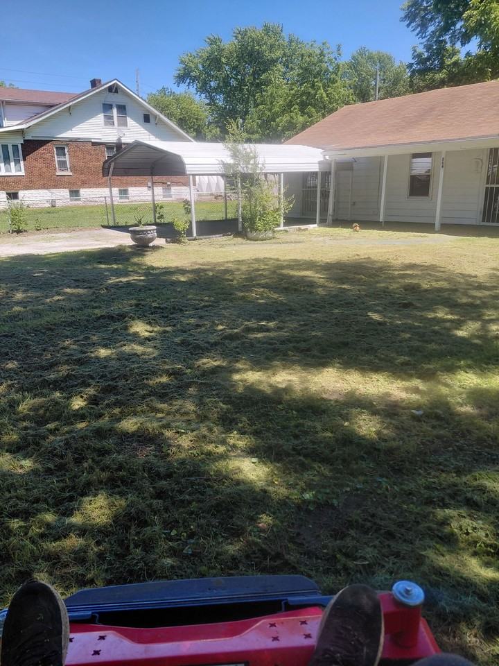 864 N 79th St - Photo 3 of 20