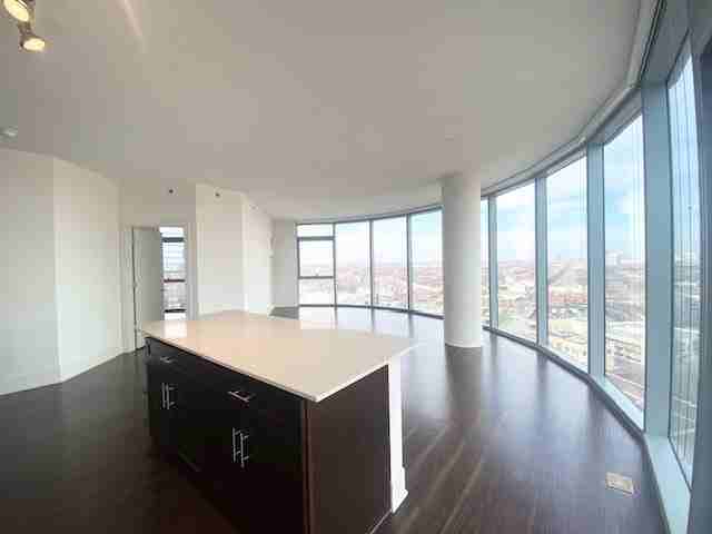 1449 N Halsted St - Photo 2 of 17