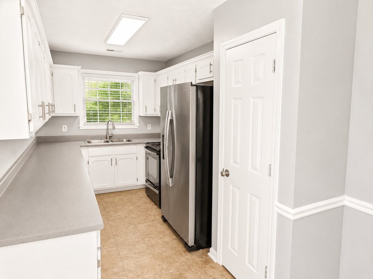 170 River North Ct - Photo 7 of 16