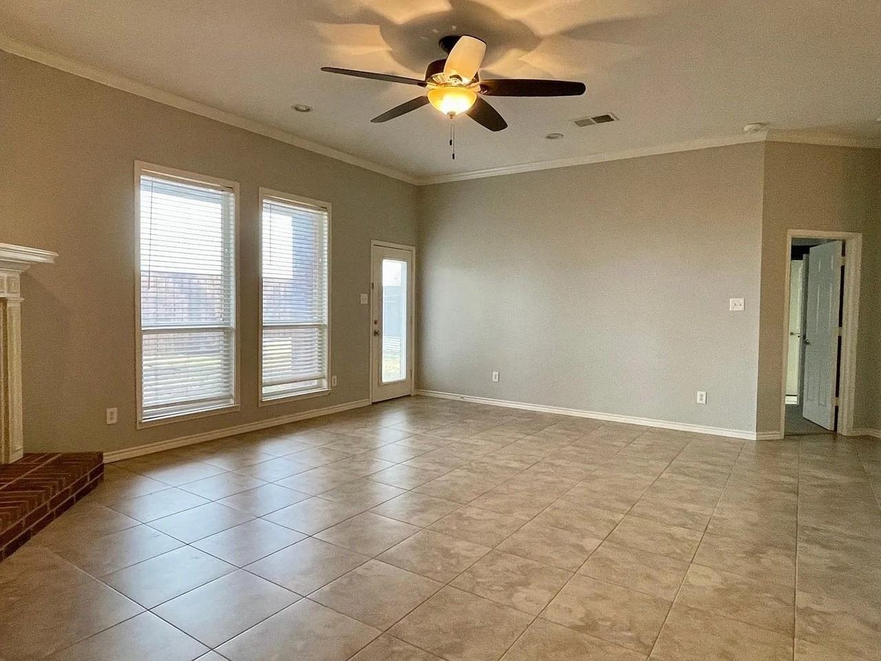 5330 Golfside Dr - Photo 6 of 19