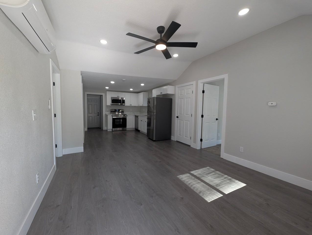 4940 Virginia Ave - Photo 4 of 8