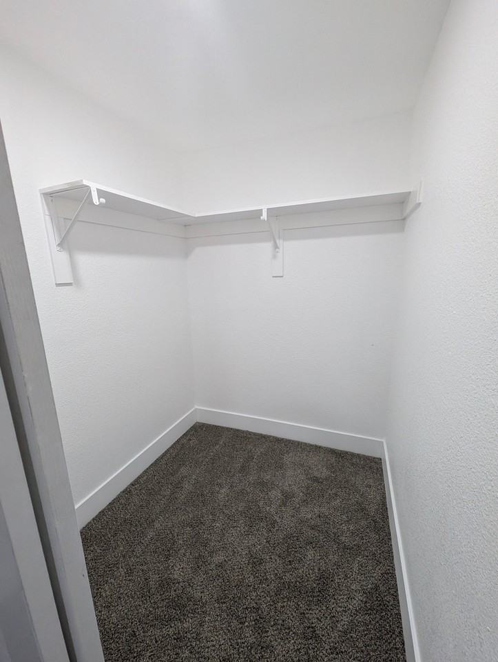 4940 Virginia Ave - Photo 6 of 8