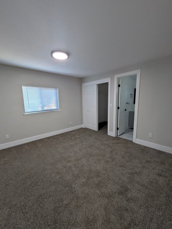 4940 Virginia Ave - Photo 7 of 8