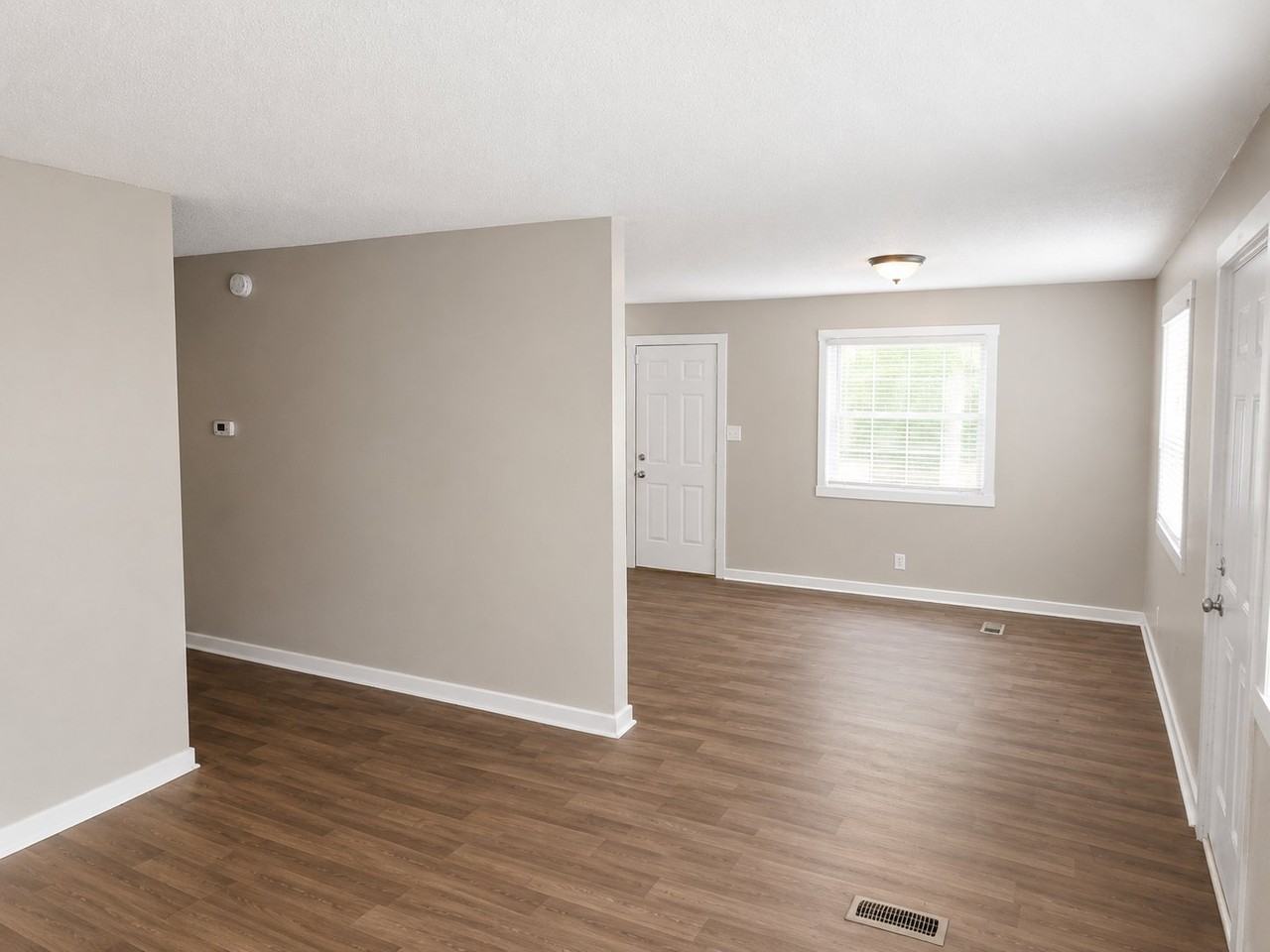 3483 Lawton Rd - Photo 2 of 9
