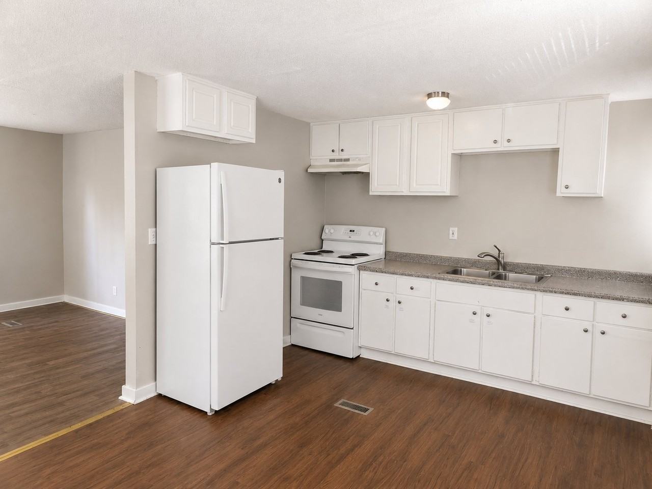 3483 Lawton Rd - Photo 5 of 9