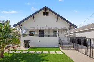 featured image of 1659 E 61st St