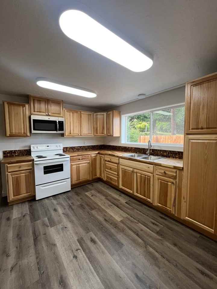 79916 Highway 99 #1 - Photo 5 of 21