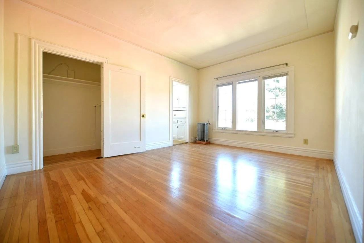 734 Alcatraz Avenue - Photo 2 of 8