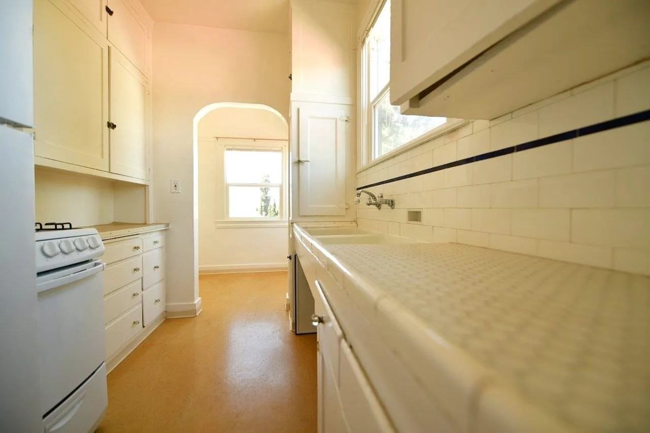 734 Alcatraz Avenue - Photo 3 of 8