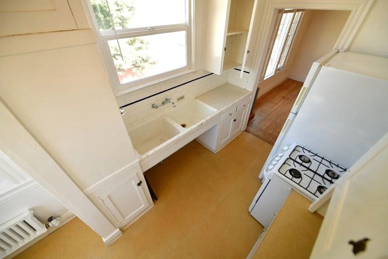 734 Alcatraz Avenue - Photo 5 of 8