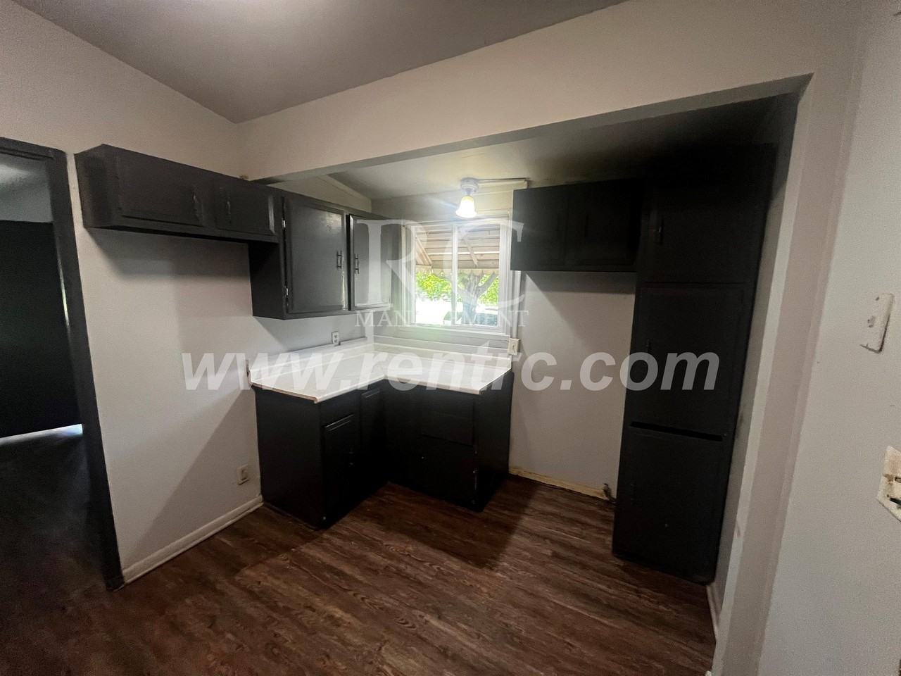 413 N Beard St #N - Photo 2 of 13