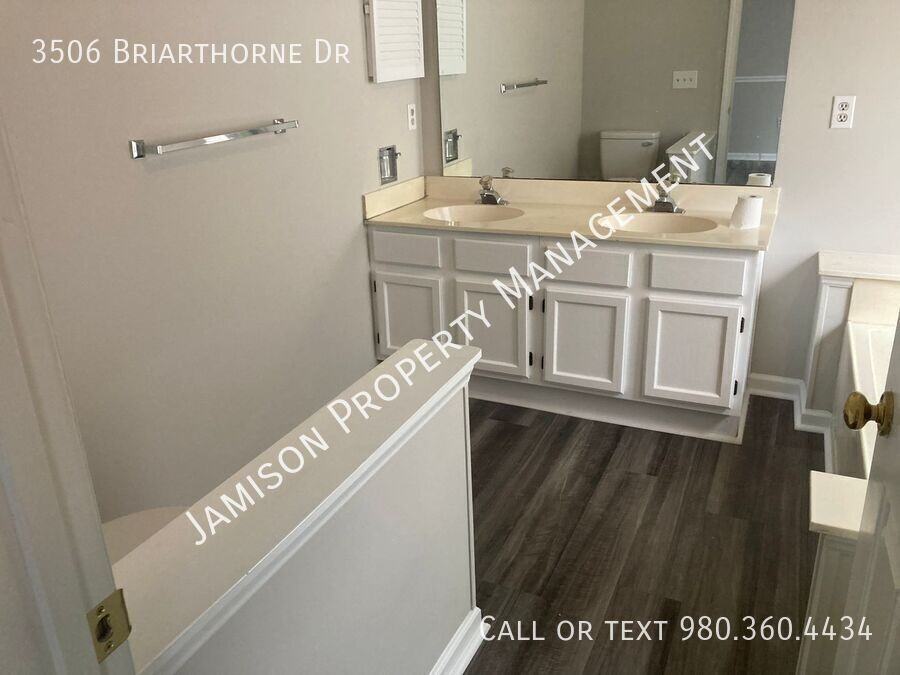 3506 Briarthorne Dr - Photo 7 of 12
