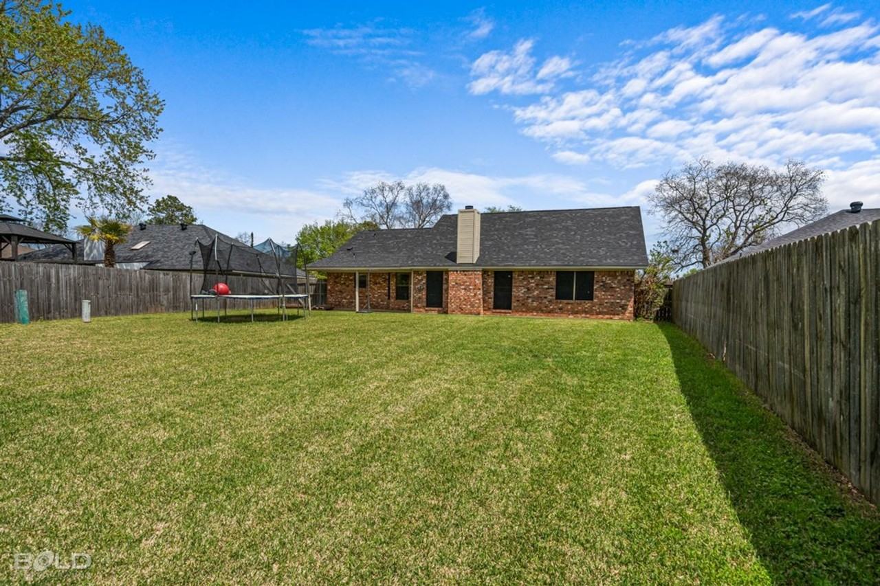 501 Southwood Dr - Photo 2 of 14