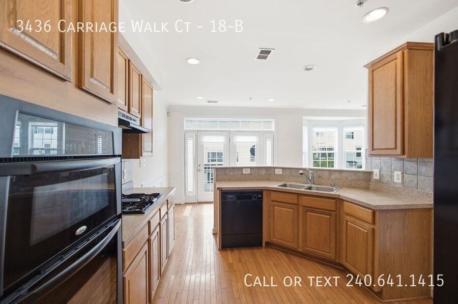 3436 Carriage Walk Ct #18B - Photo 7 of 23