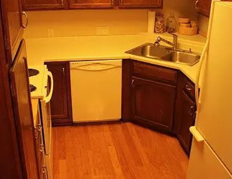 350 Shelard Pkwy #304 - Photo 7 of 9