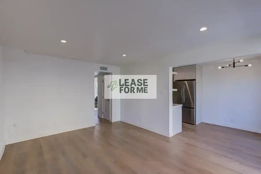 1279 W 38th St - Photo 6 of 17