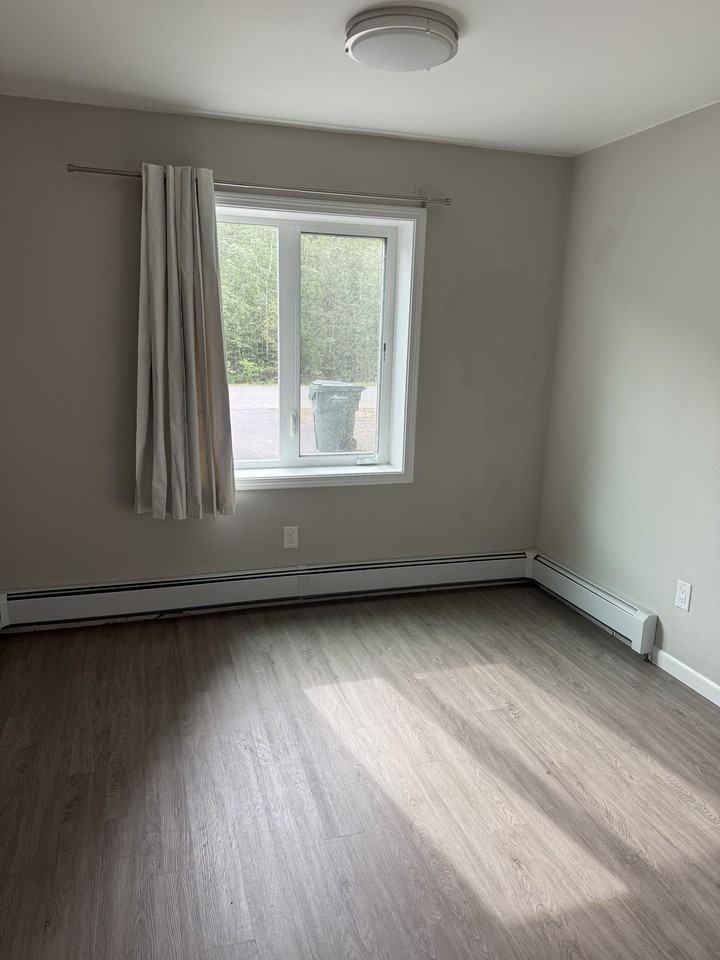 629 E 8th Ave #2 - Photo 5 of 17