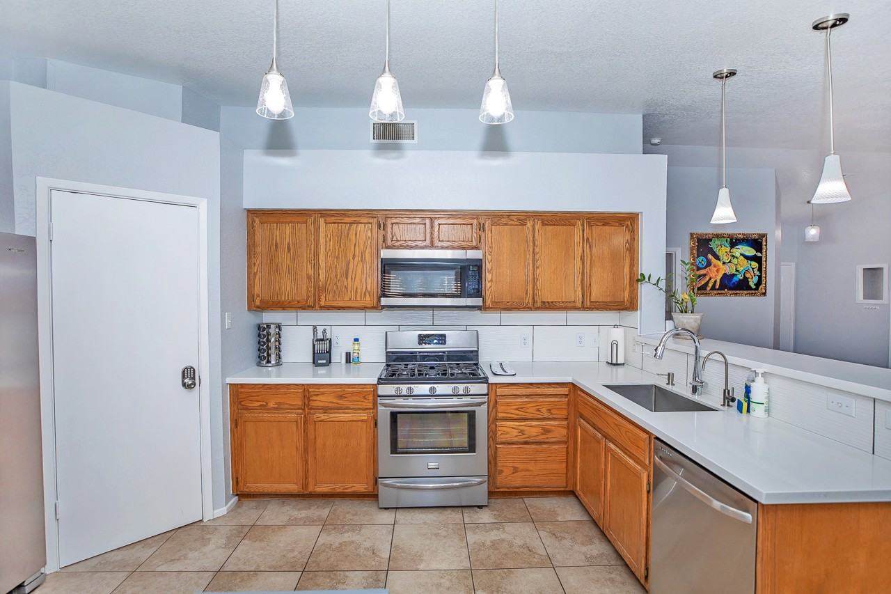 6146 E 41st Pl - Photo 7 of 30