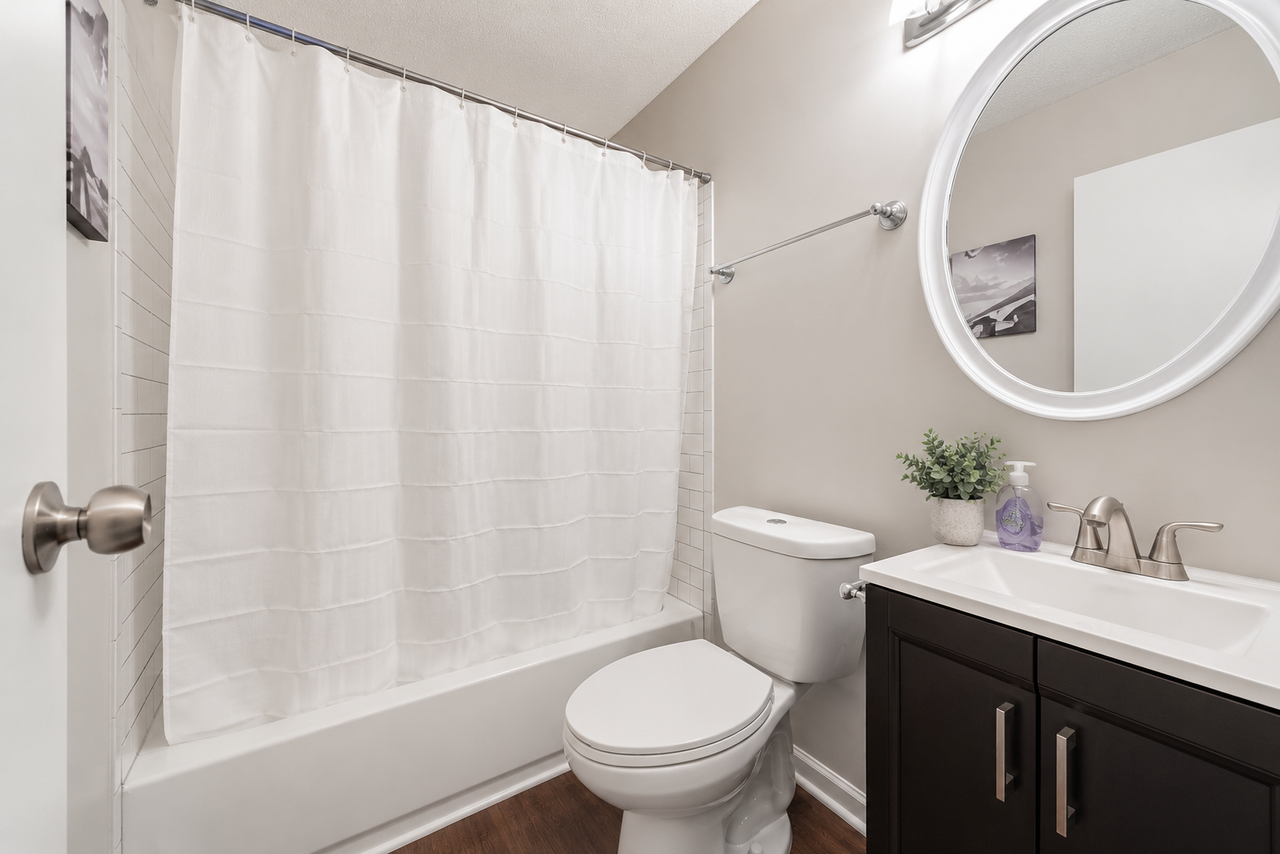 1388 Colony Hill Ct - Photo 4 of 8