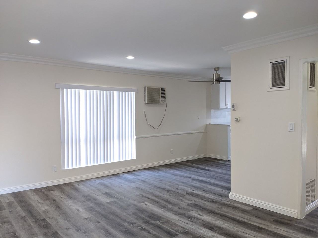 5222 Lexington Ave #15 - Photo 3 of 26