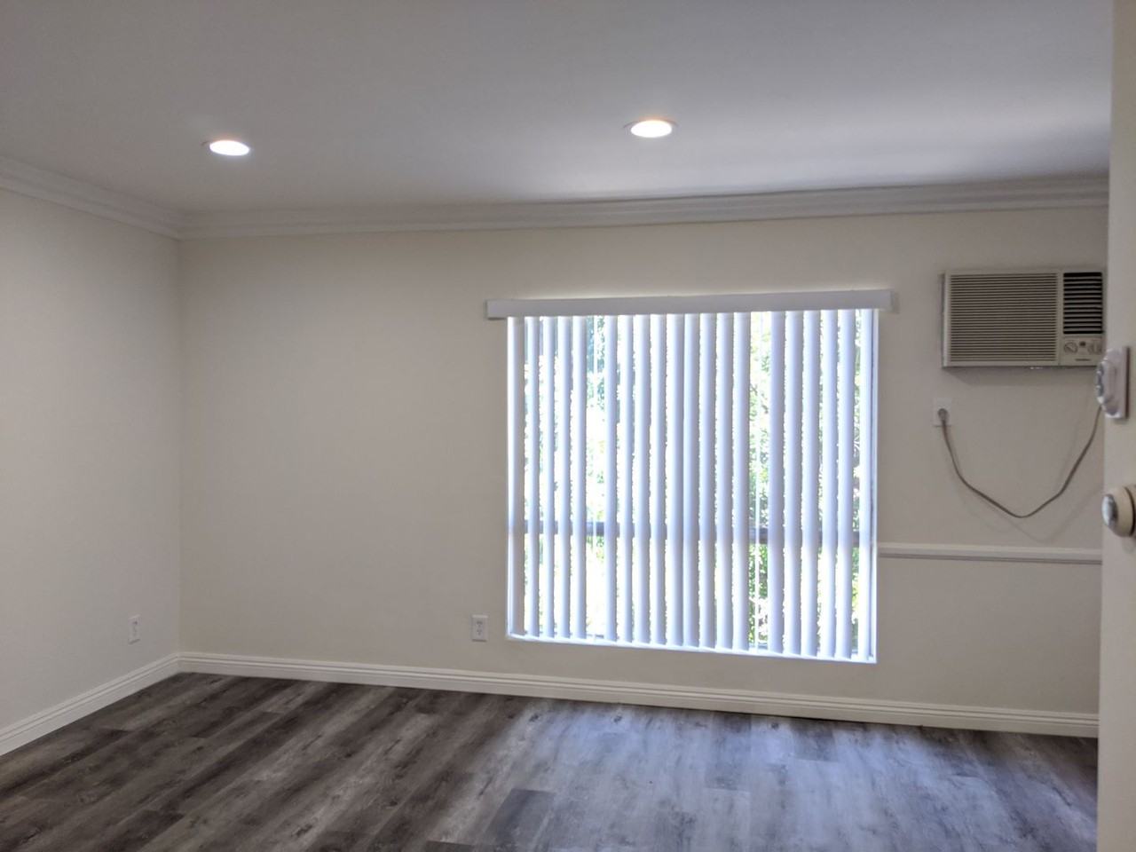 5222 Lexington Ave #15 - Photo 4 of 26
